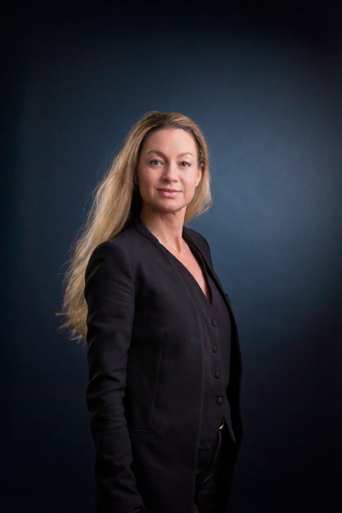 Maresja de Goei, Secretaresse bij Schravenmade Advocaten